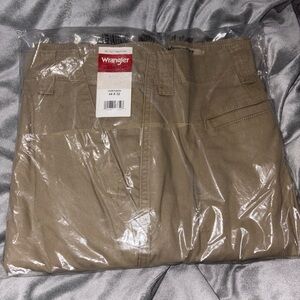 Wrangler Men's Khaki Chinos